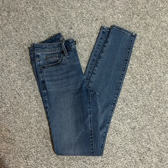 Universal Thread Jeans, size 00/24L - Picture 2 of 7